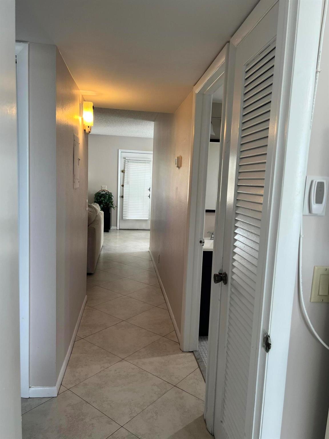 KINGS POINT FLANDERS COND - Residential