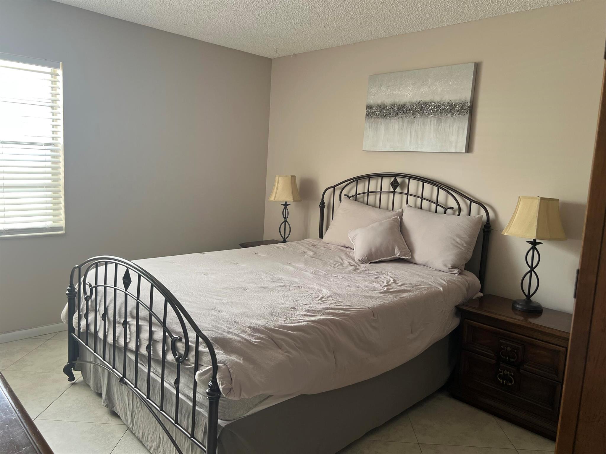 KINGS POINT FLANDERS COND - Residential