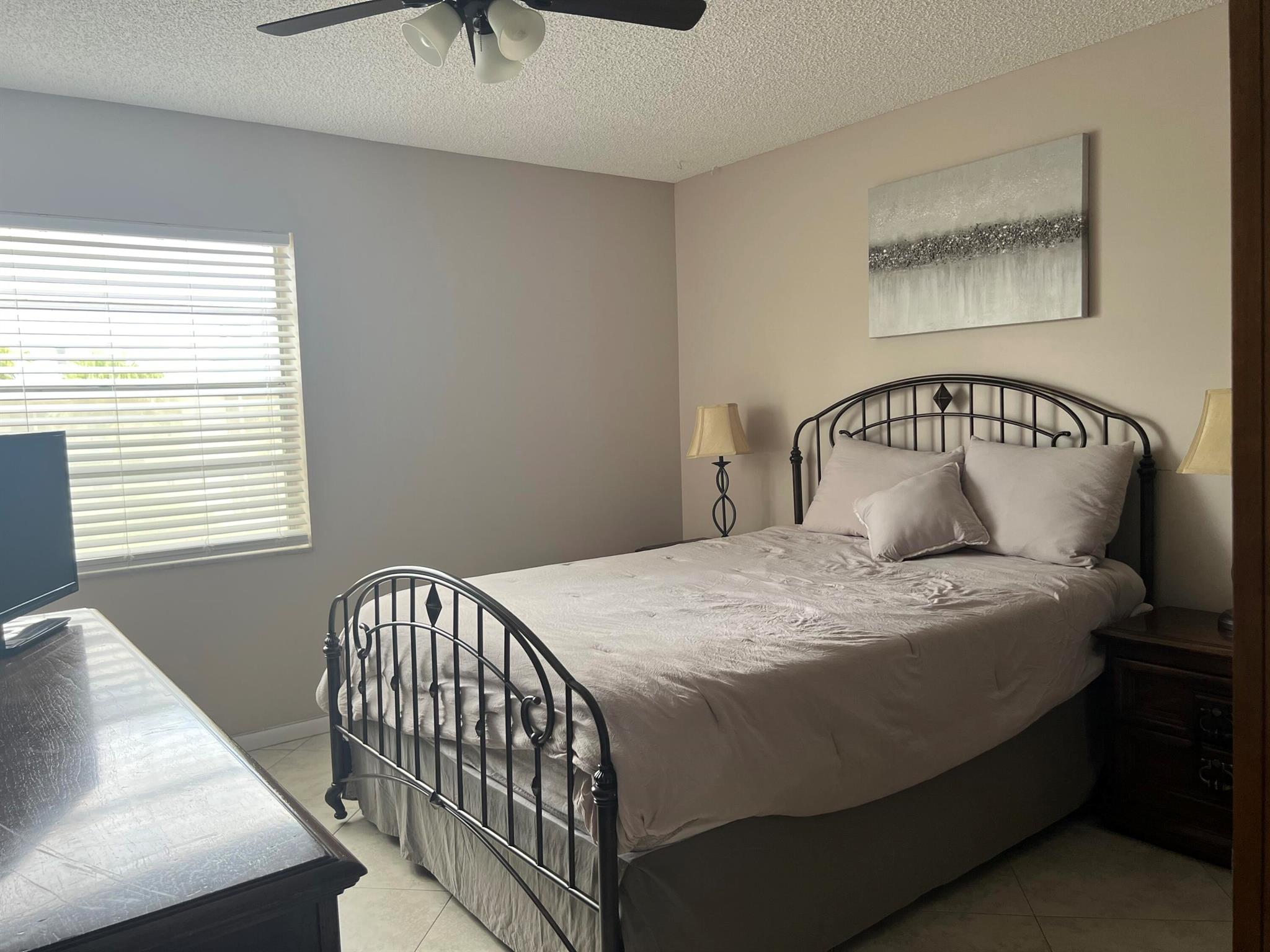 KINGS POINT FLANDERS COND - Residential