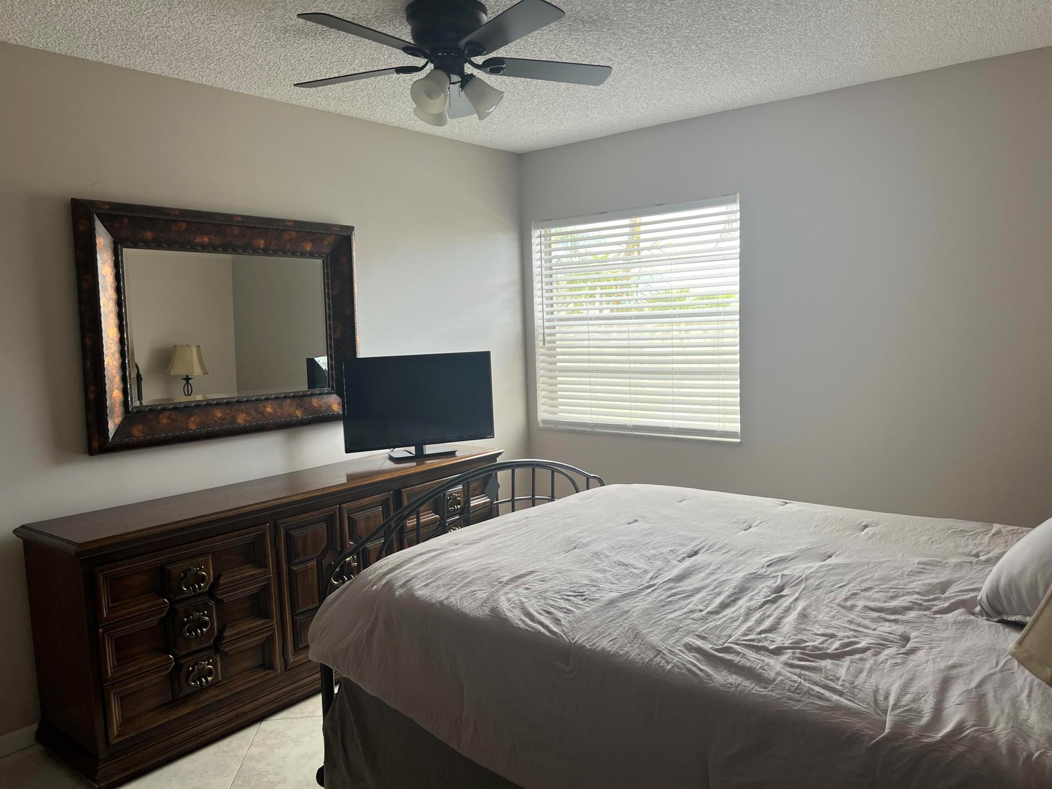 KINGS POINT FLANDERS COND - Residential