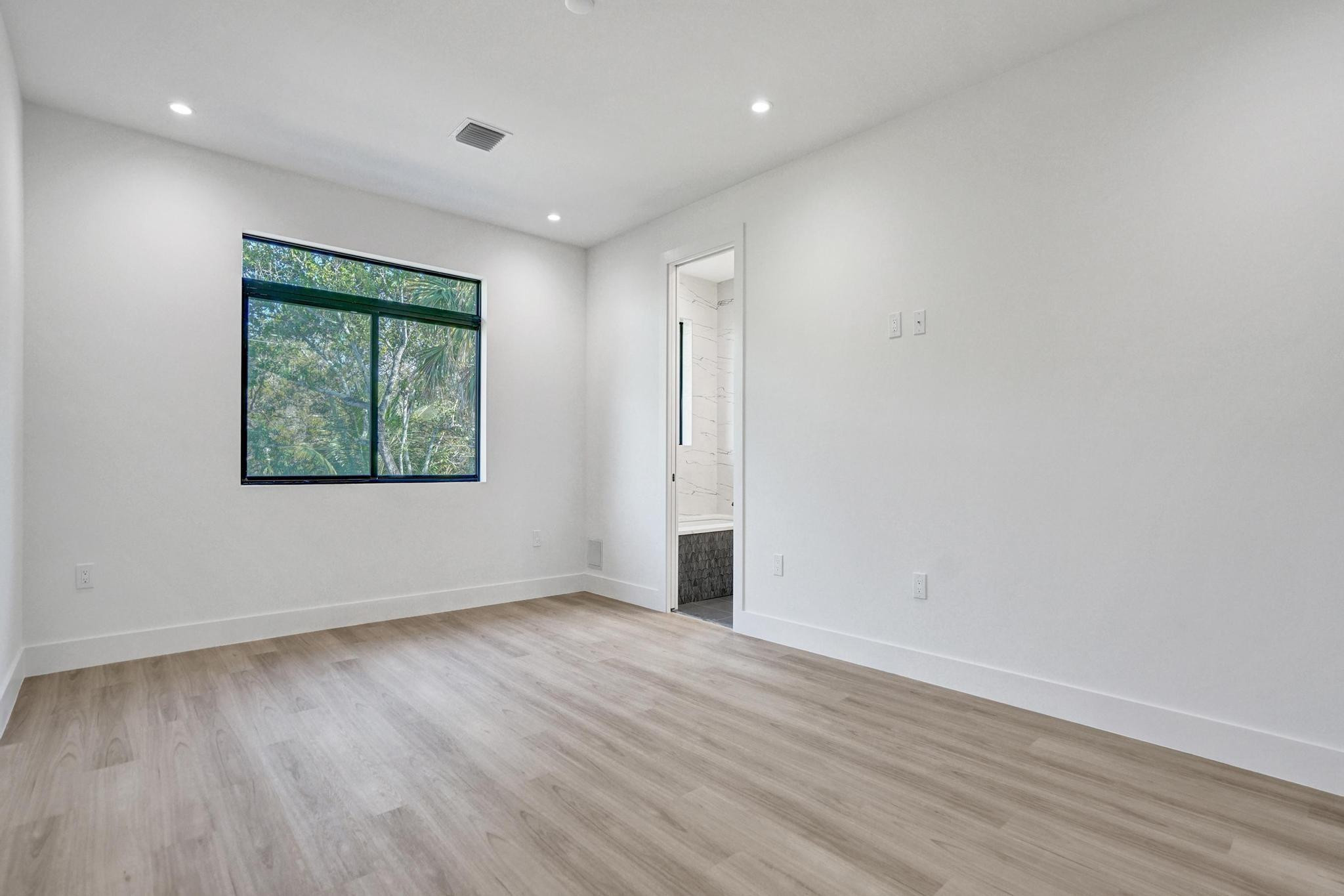 MRS ELVA A TRUAX - Residential Lease