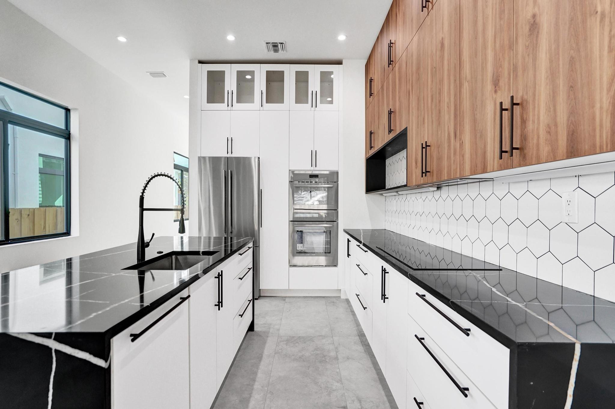 MRS ELVA A TRUAX - Residential Lease