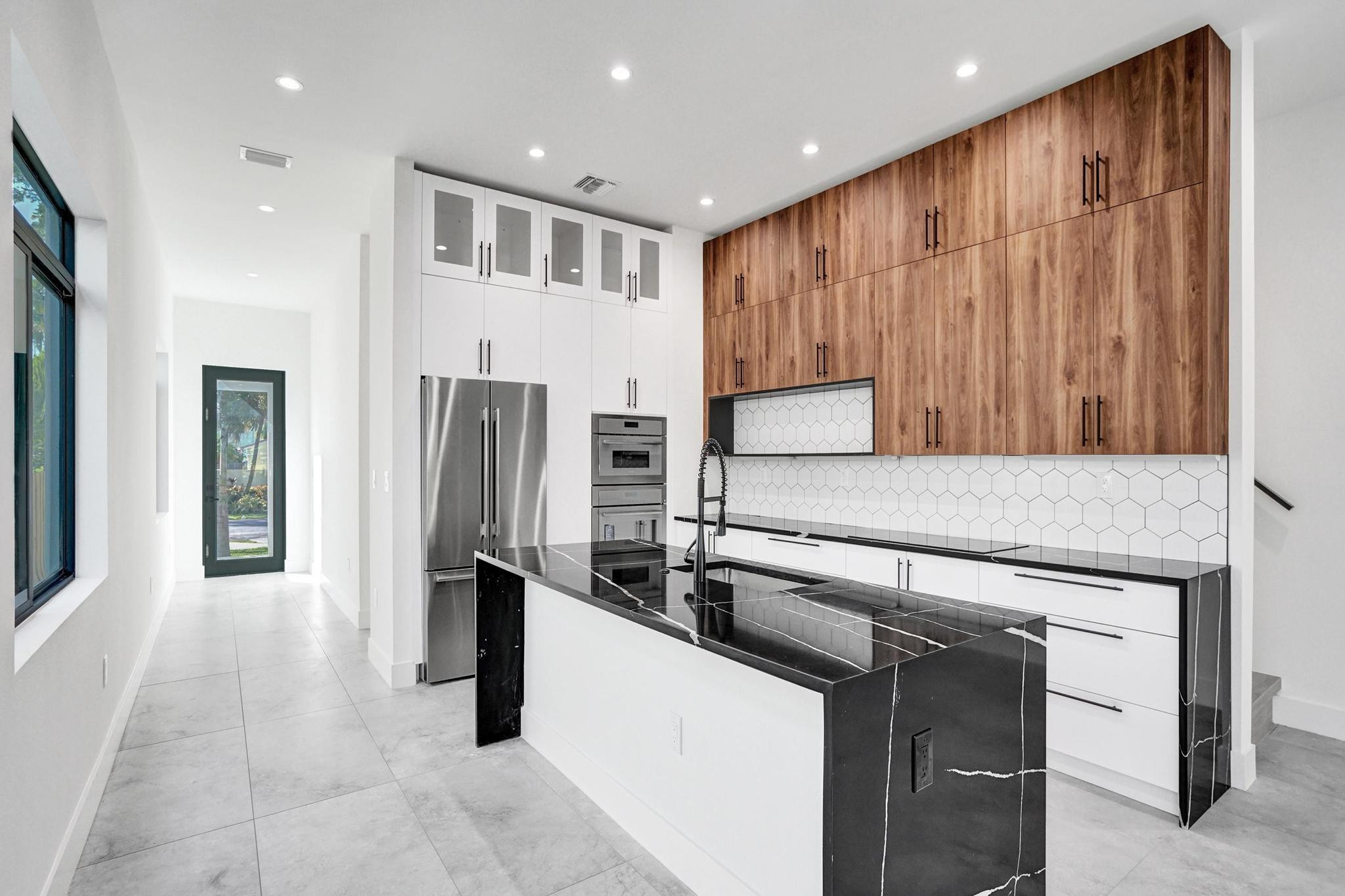 MRS ELVA A TRUAX - Residential Lease