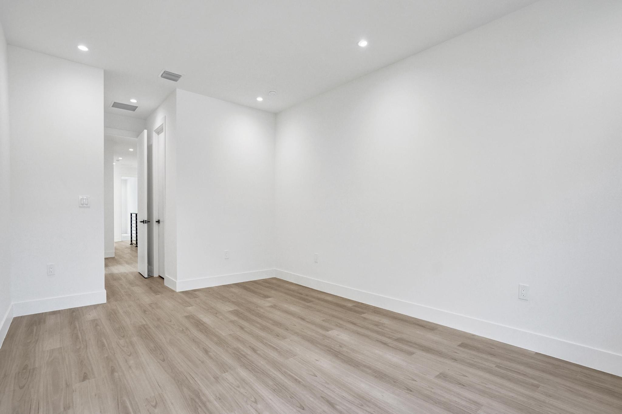MRS ELVA A TRUAX - Residential Lease