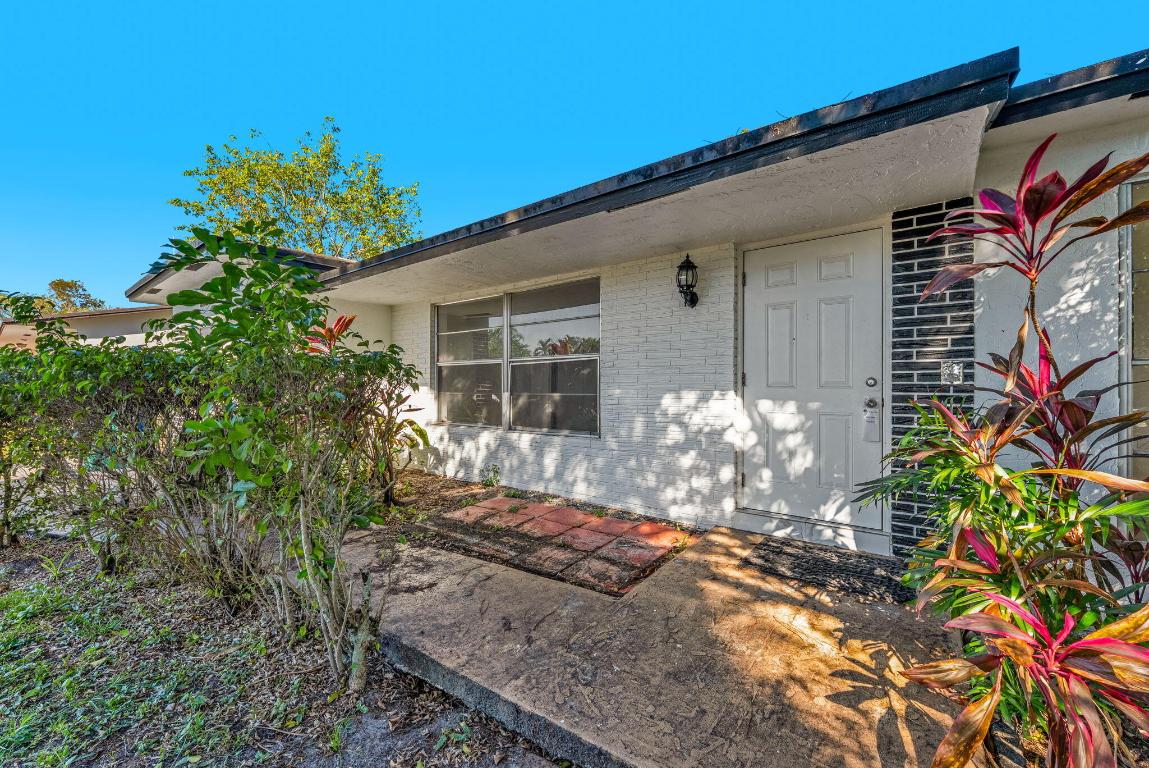 10213 SW 51st Street Street