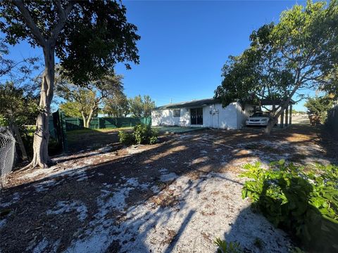 FLORIDA SINGLE FAMILY HOMES FROM LOW $300,000 1041 SW 4th Terrace Deerfield Beach FL 33441