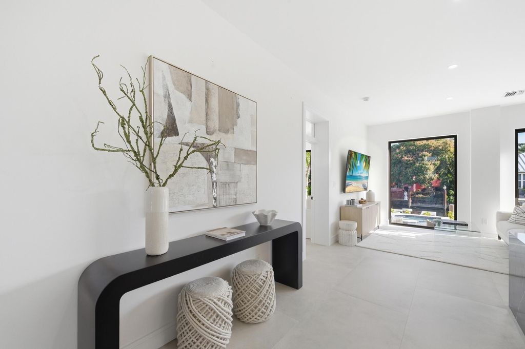 Photo of 1308 Avocado Isle, Fort Lauderdale, FL 33315 (MLS # B26000677)