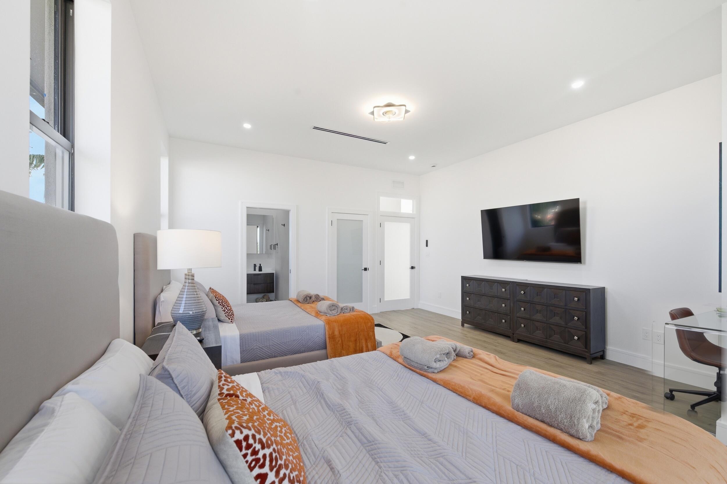 SOUTH NEW RIVER ISLES SEC - Residential