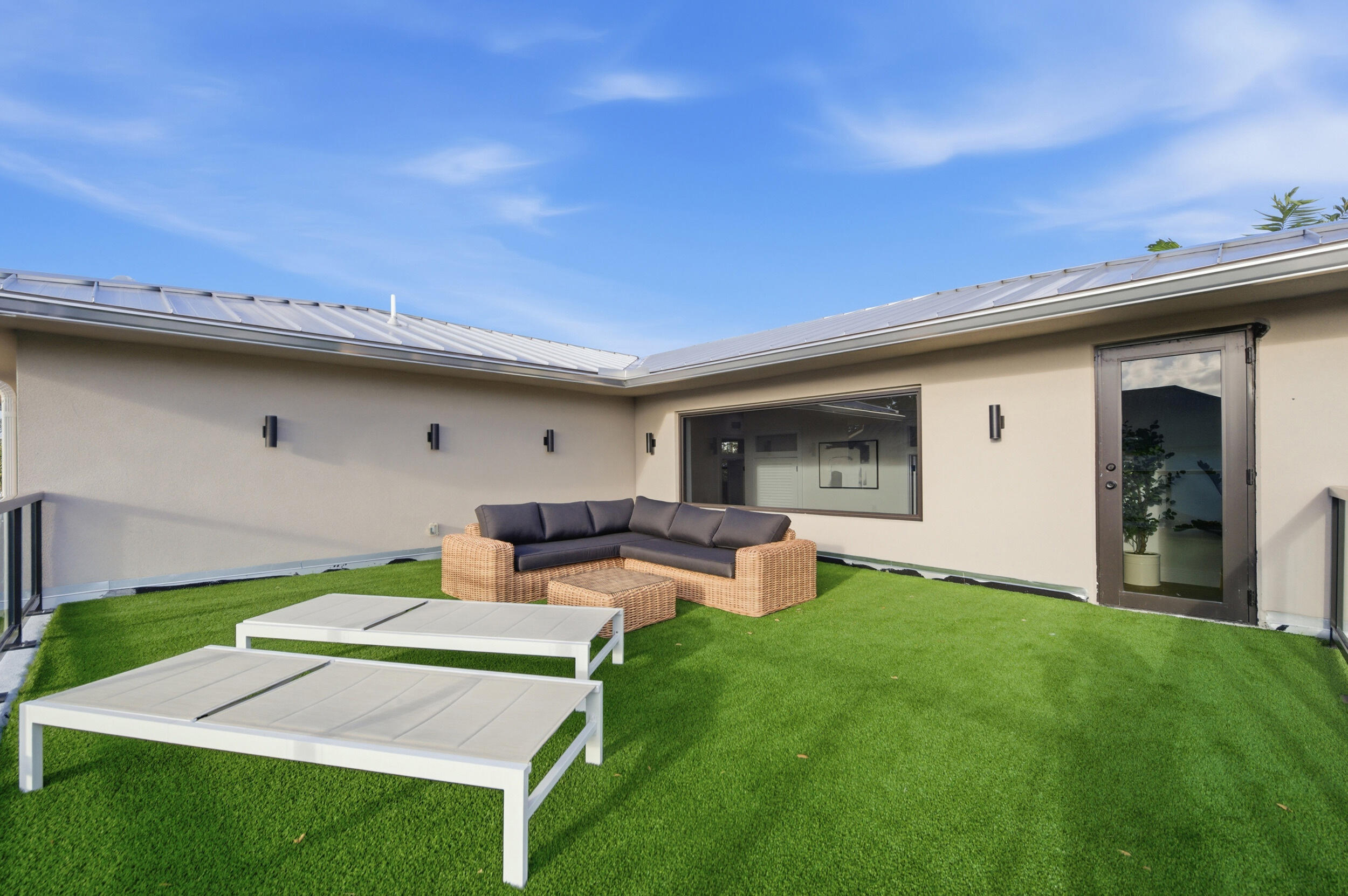 SOUTH NEW RIVER ISLES SEC - Residential