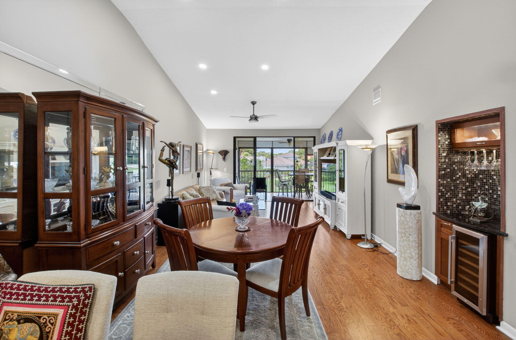 GLENEAGLES CONDO I - Residential