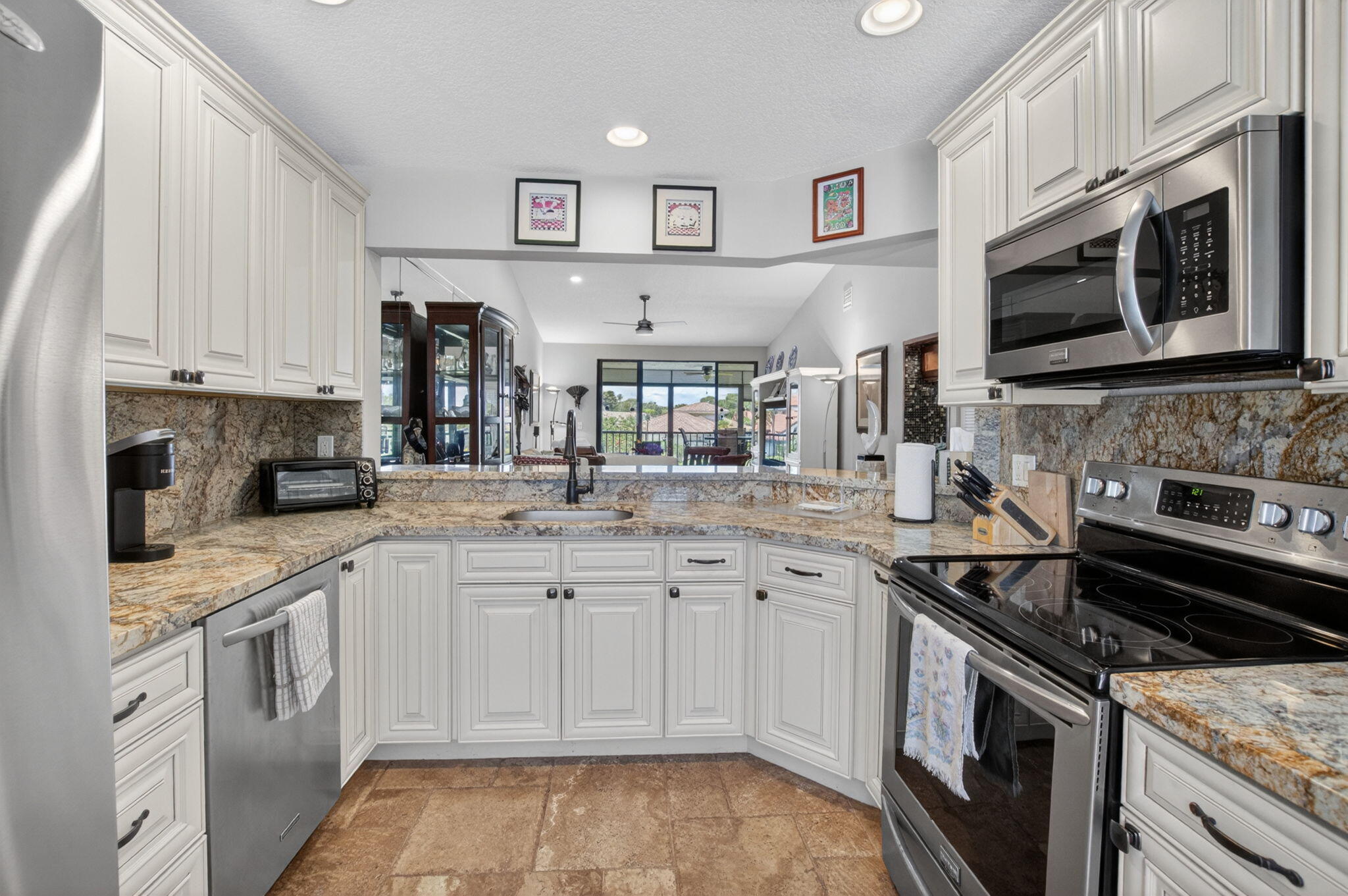 GLENEAGLES CONDO I - Residential