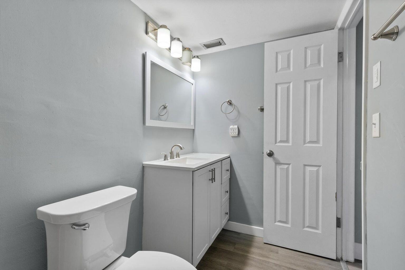 CORAL PINE CONDO 1 - Residential Lease