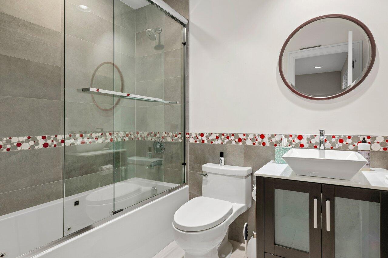 TROPIC ISLE 2ND SEC - Residential