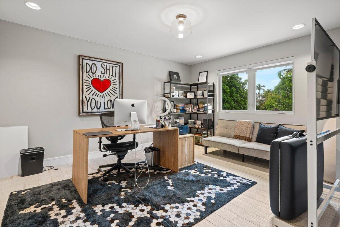 TROPIC ISLE 2ND SEC - Residential