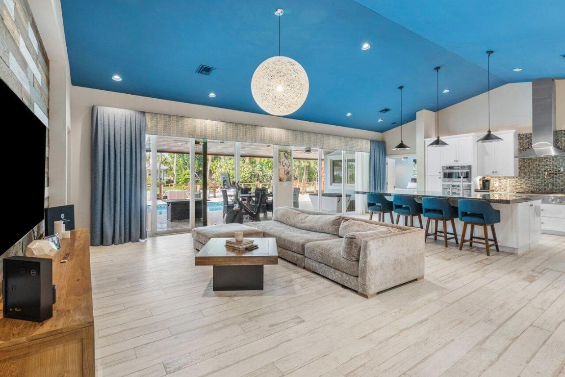 TROPIC ISLE 2ND SEC - Residential