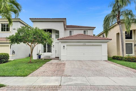 1774 NW 78th Ave Pembroke Pines FL 33024