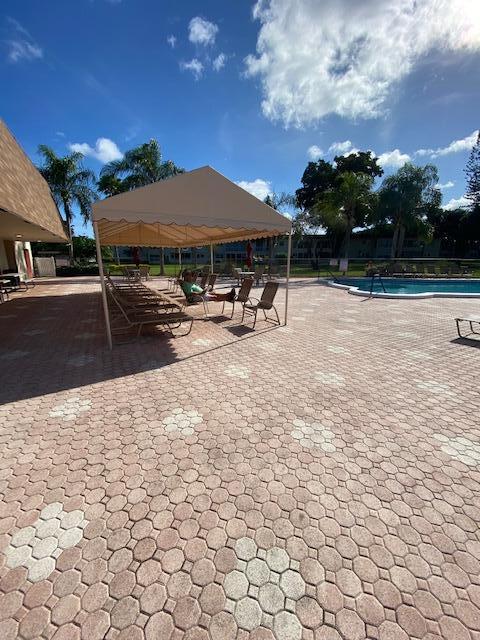 VILLAGES OF ORIOLE ABBEY CONDO - Residential