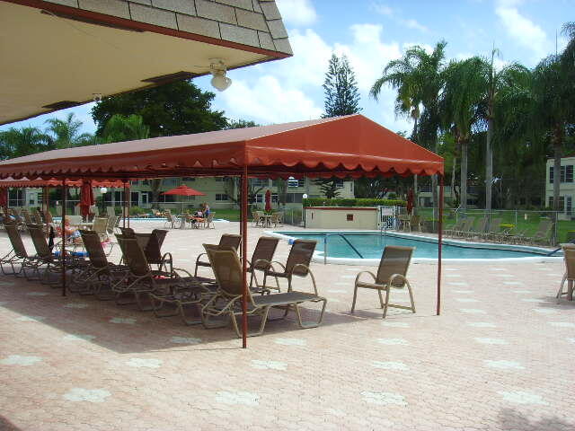 VILLAGES OF ORIOLE ABBEY CONDO - Residential