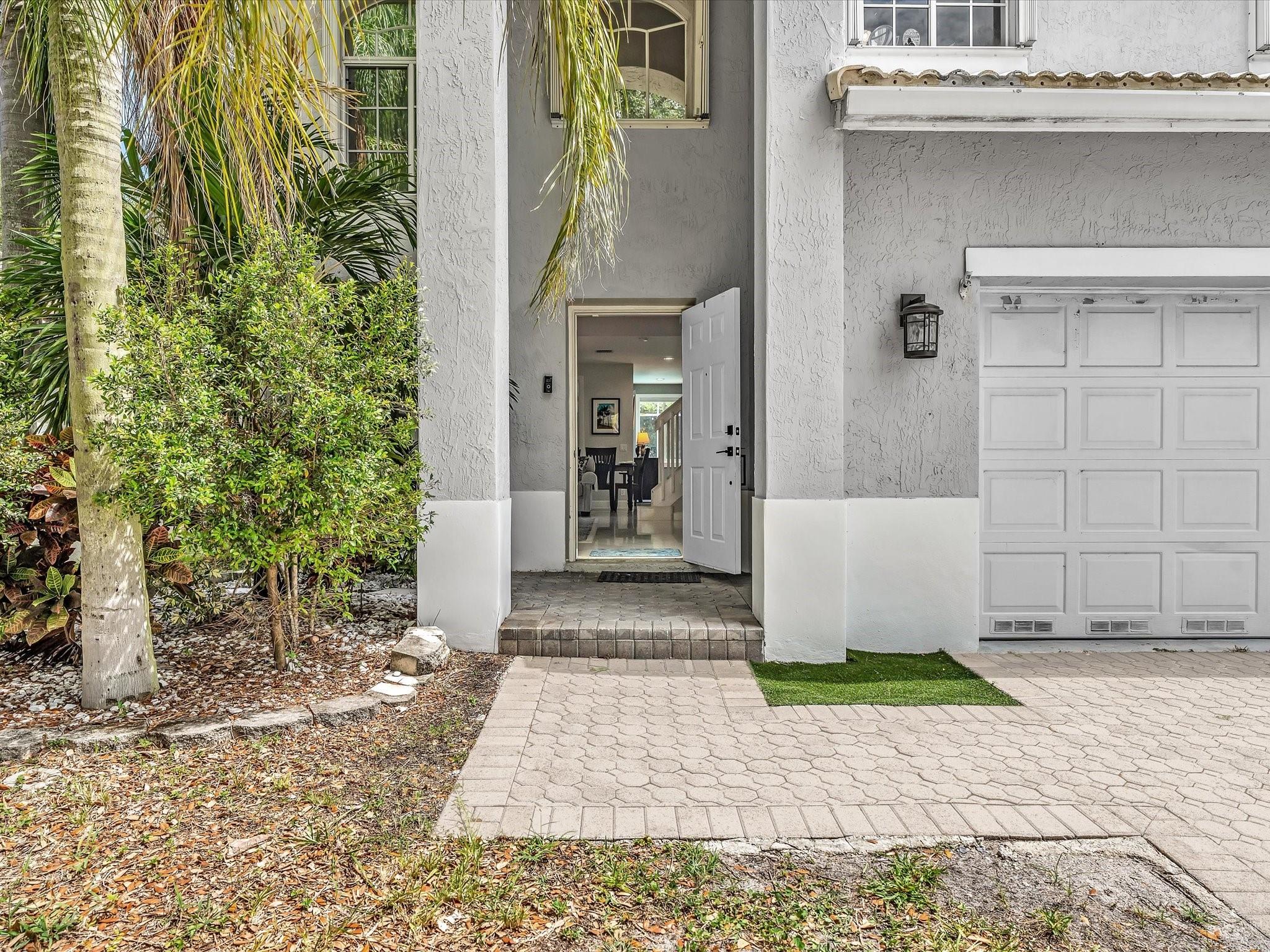 5040 Heron Pl