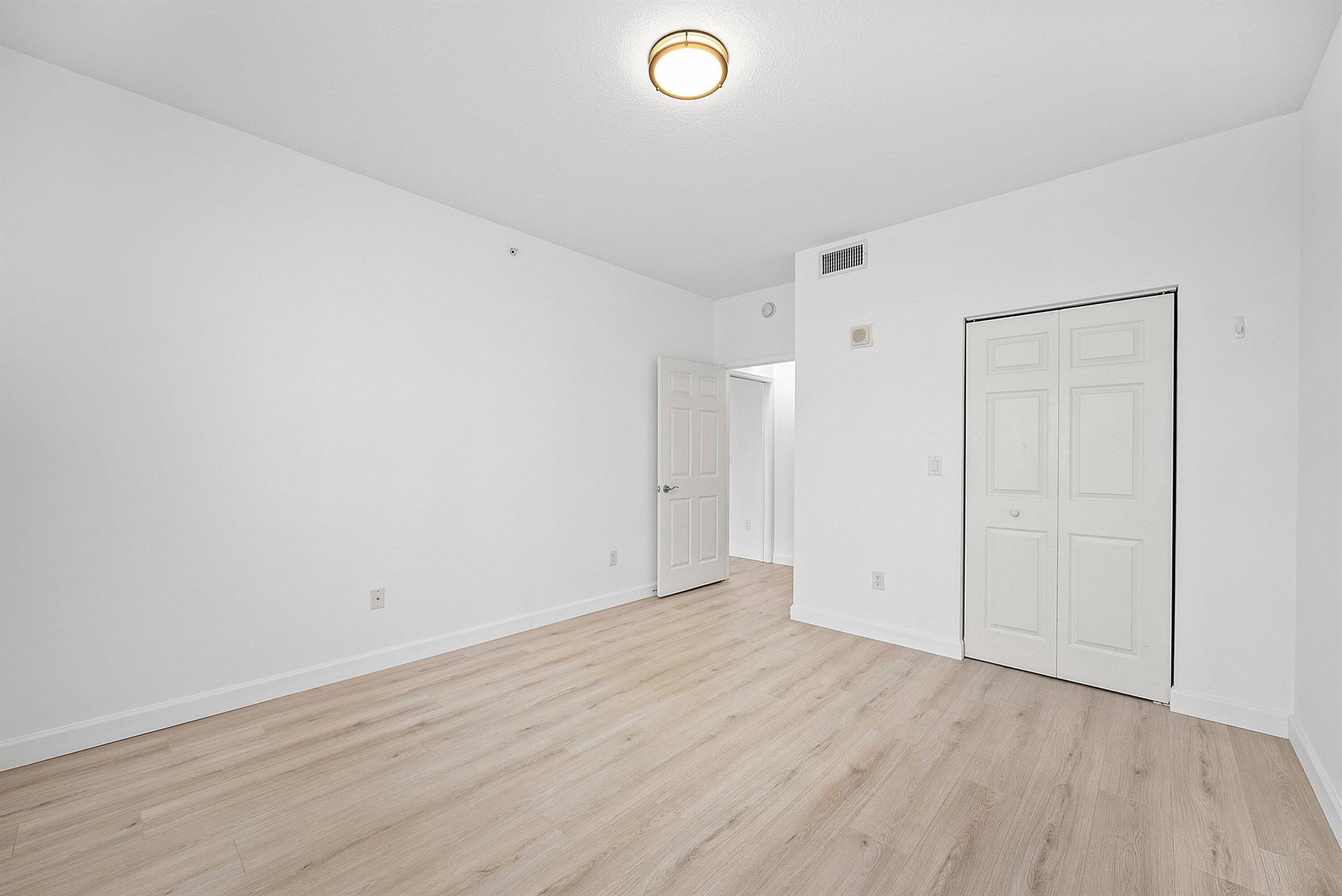 BOCA GRAND - Residential