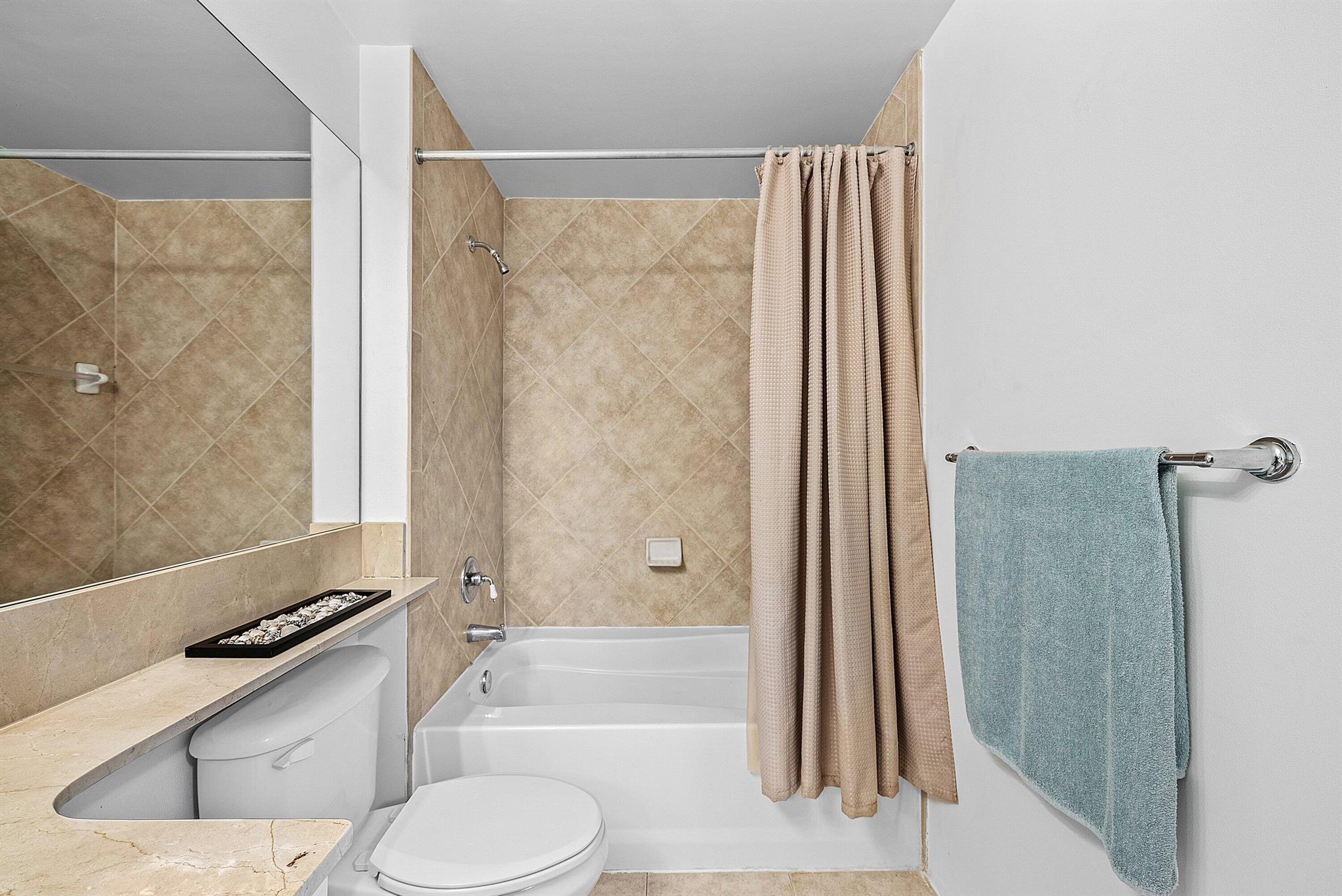 BOCA GRAND - Residential