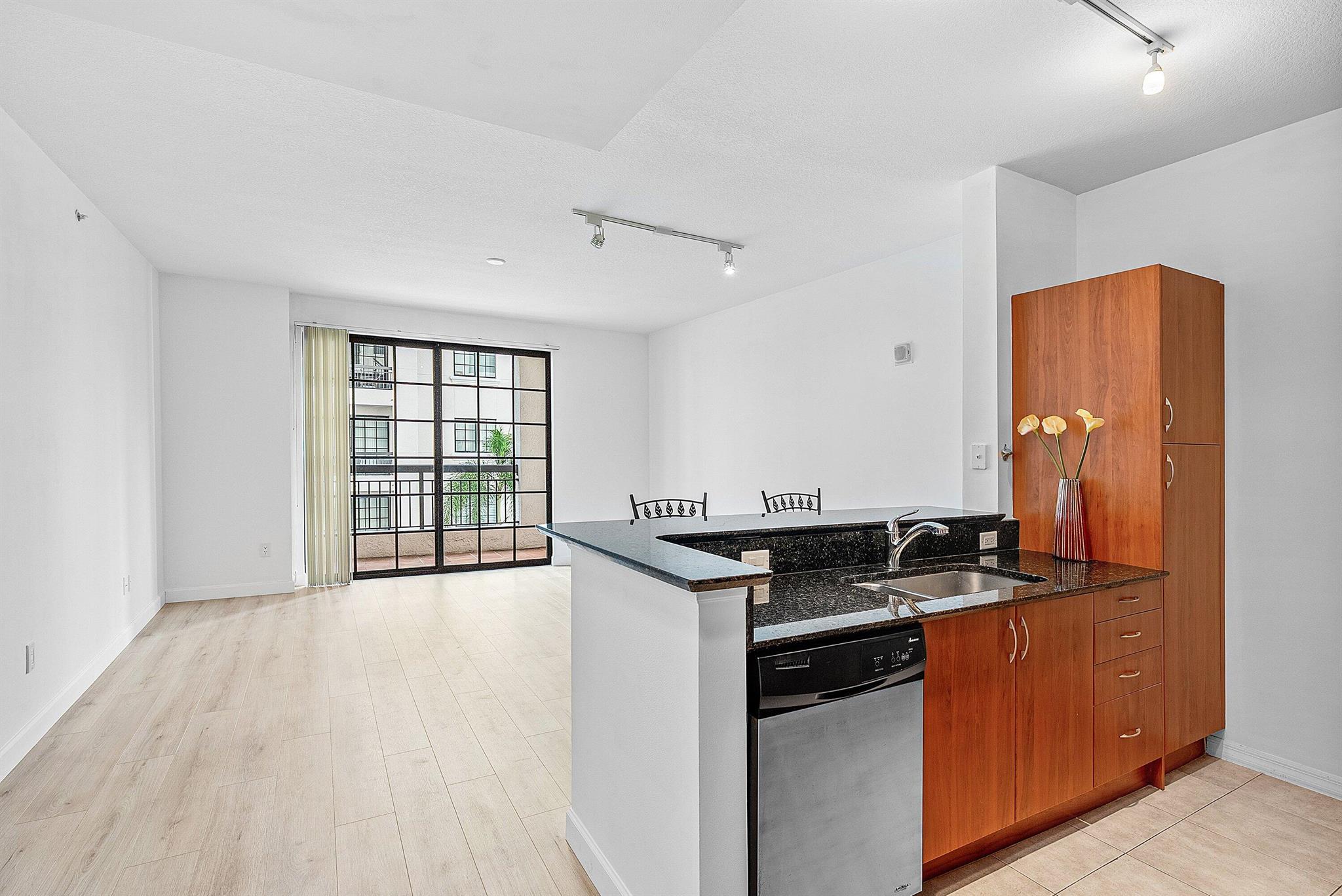 BOCA GRAND - Residential