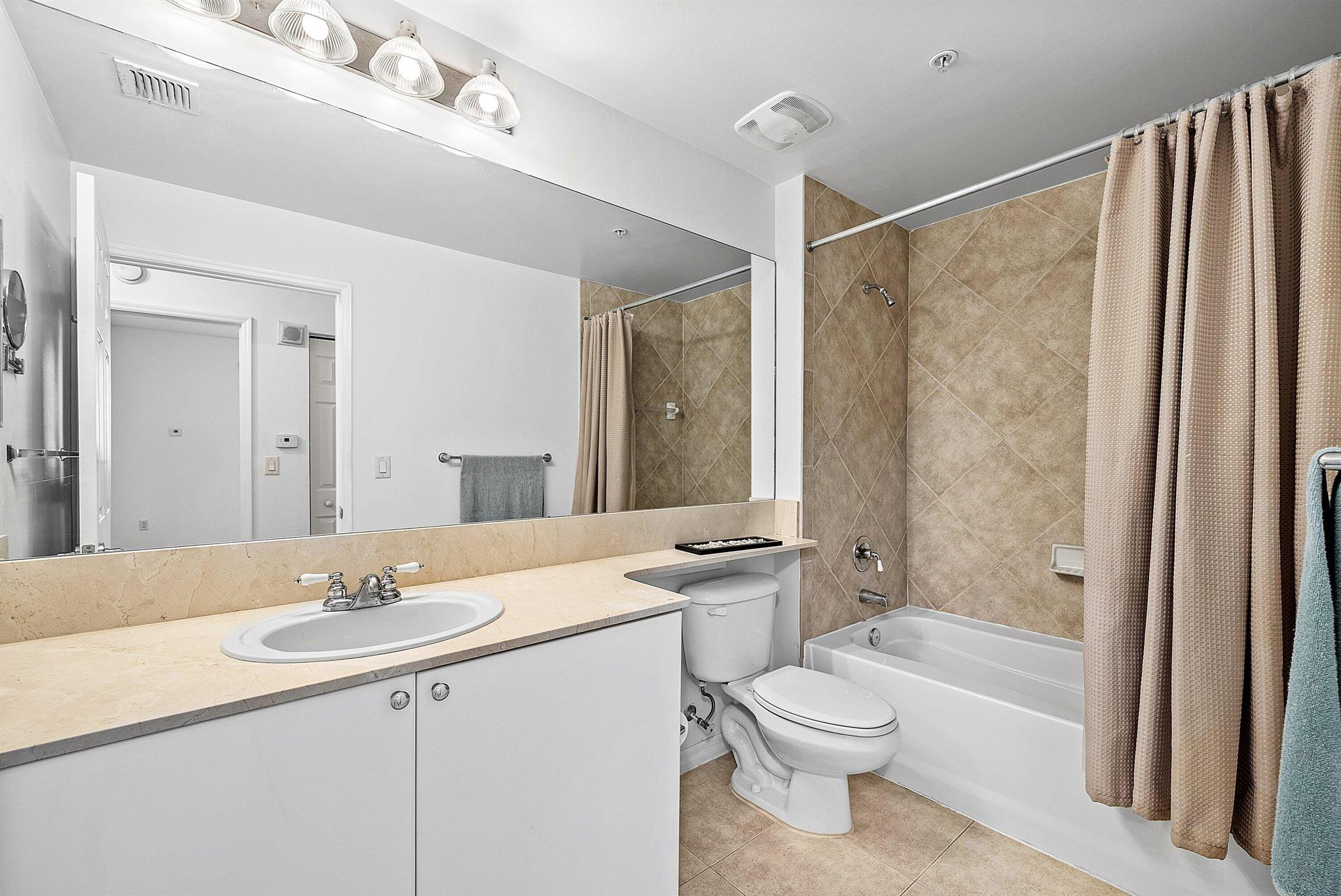 BOCA GRAND - Residential