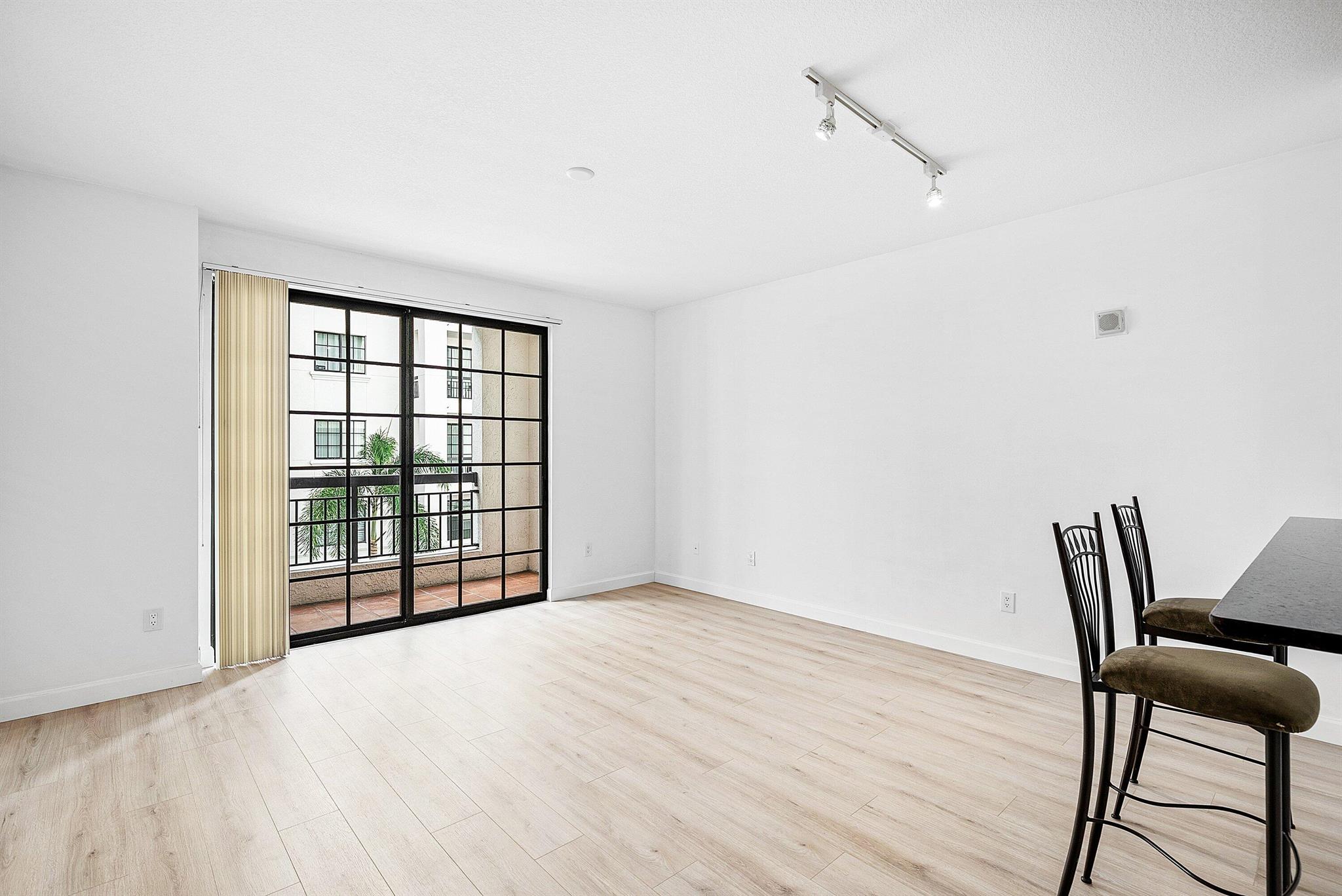 BOCA GRAND - Residential