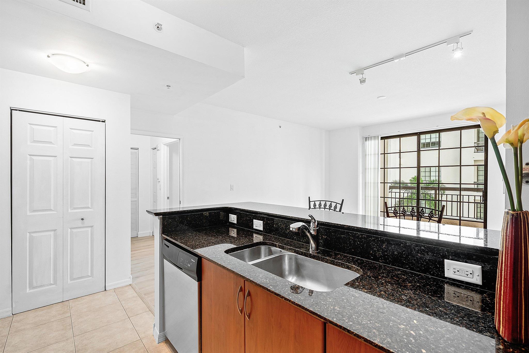 BOCA GRAND - Residential