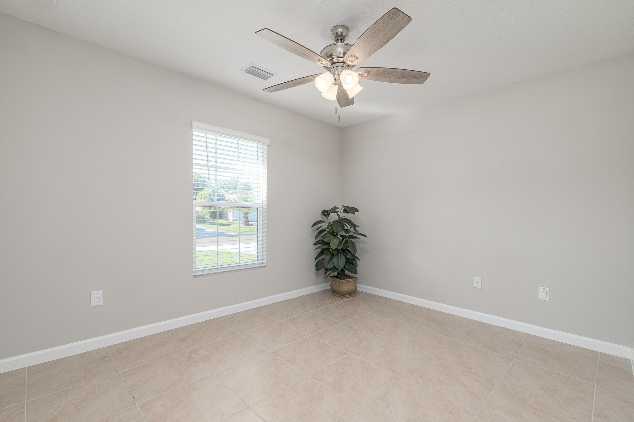 PORT ST LUCIE SECTION 7 - Residential Lease