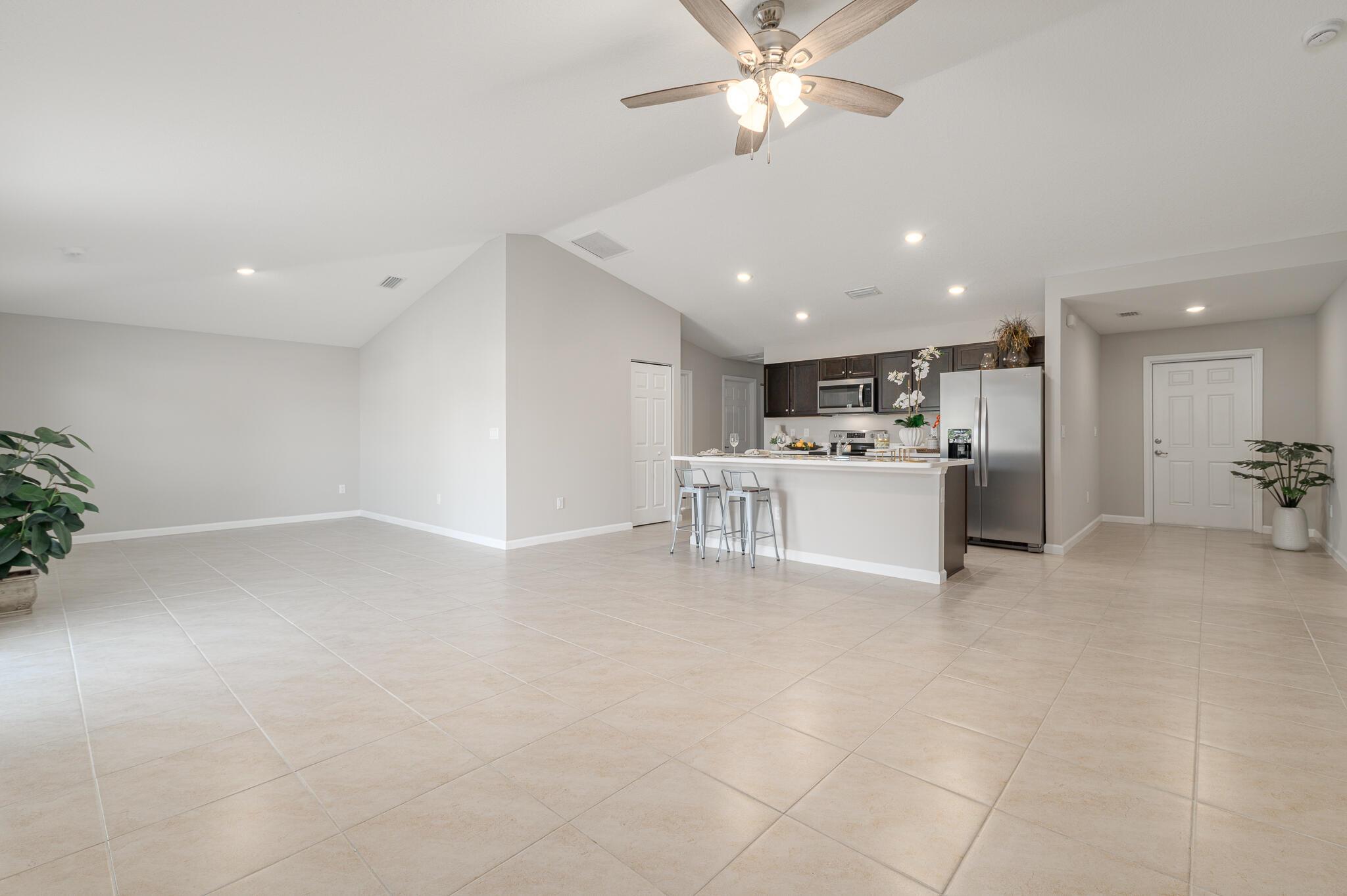 PORT ST LUCIE SECTION 7 - Residential Lease