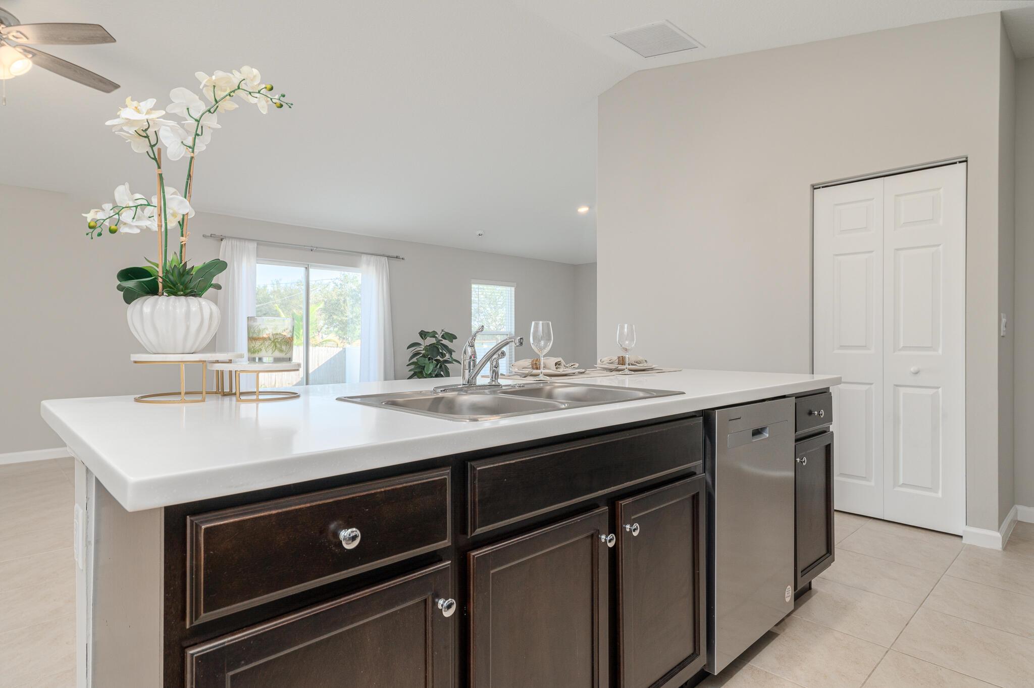 PORT ST LUCIE SECTION 7 - Residential Lease