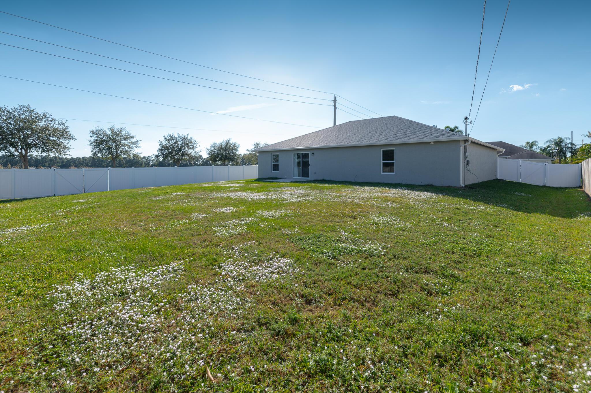 PORT ST LUCIE SECTION 7 - Residential Lease