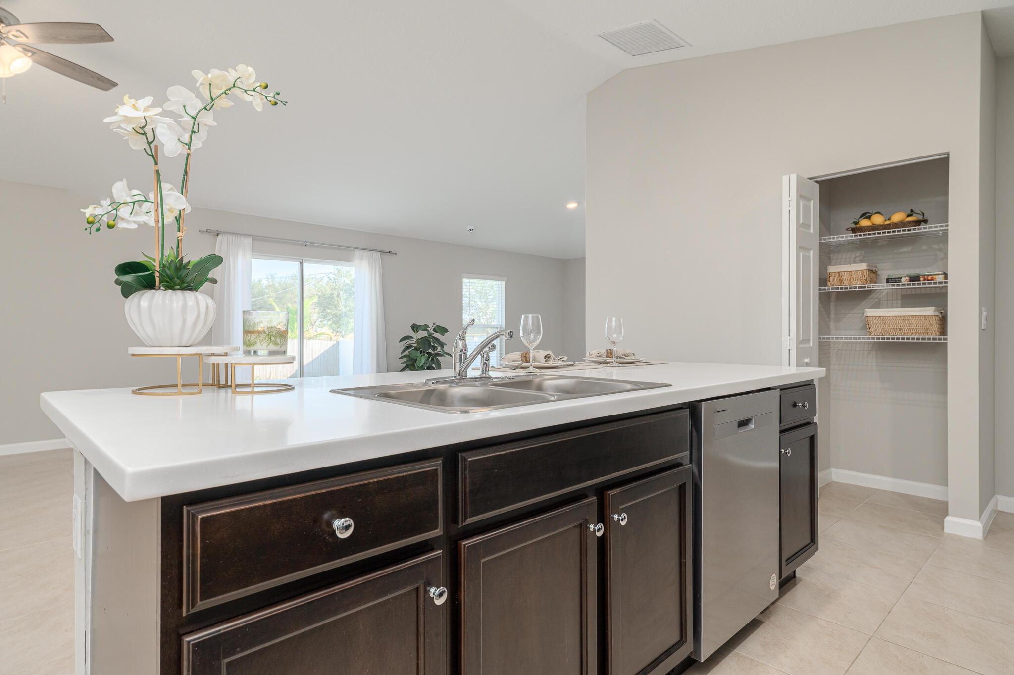 PORT ST LUCIE SECTION 7 - Residential Lease