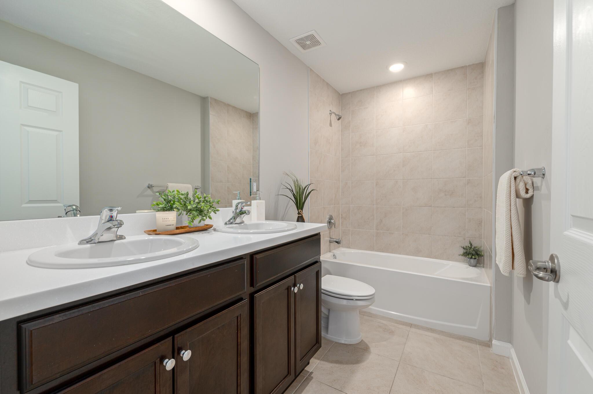 PORT ST LUCIE SECTION 7 - Residential Lease