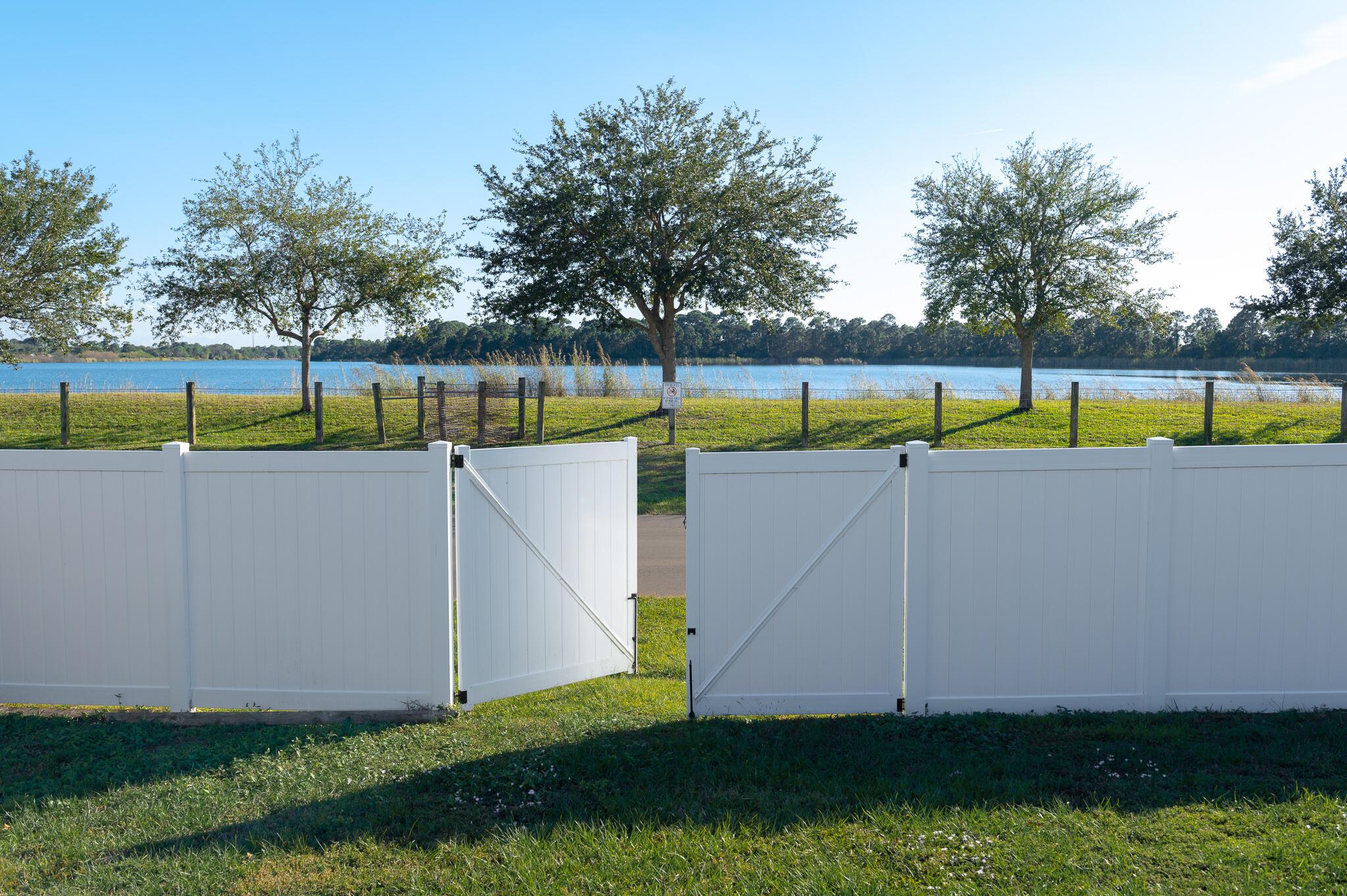 PORT ST LUCIE SECTION 7 - Residential Lease