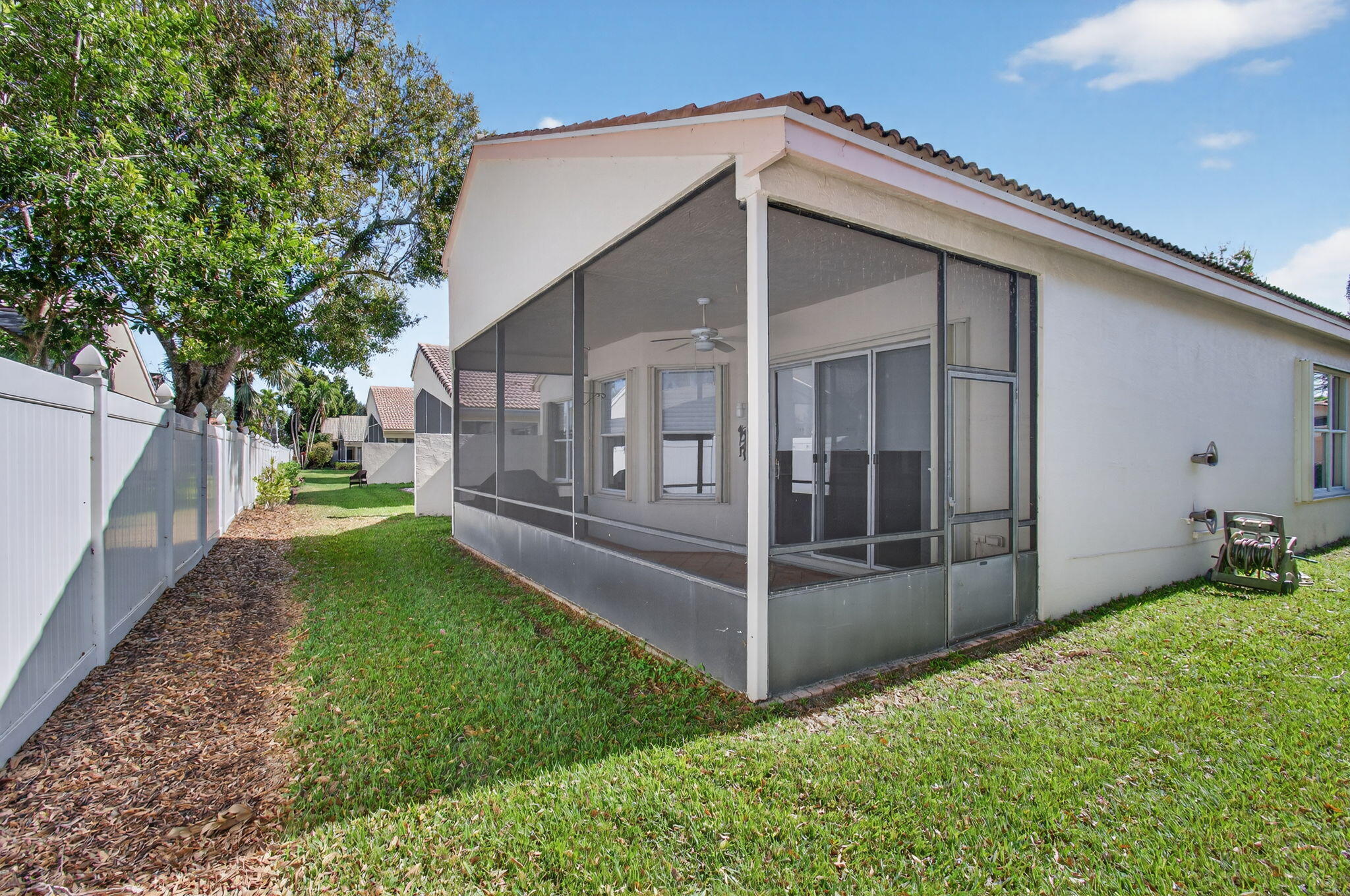 VALENCIA LAKES 2 - Residential