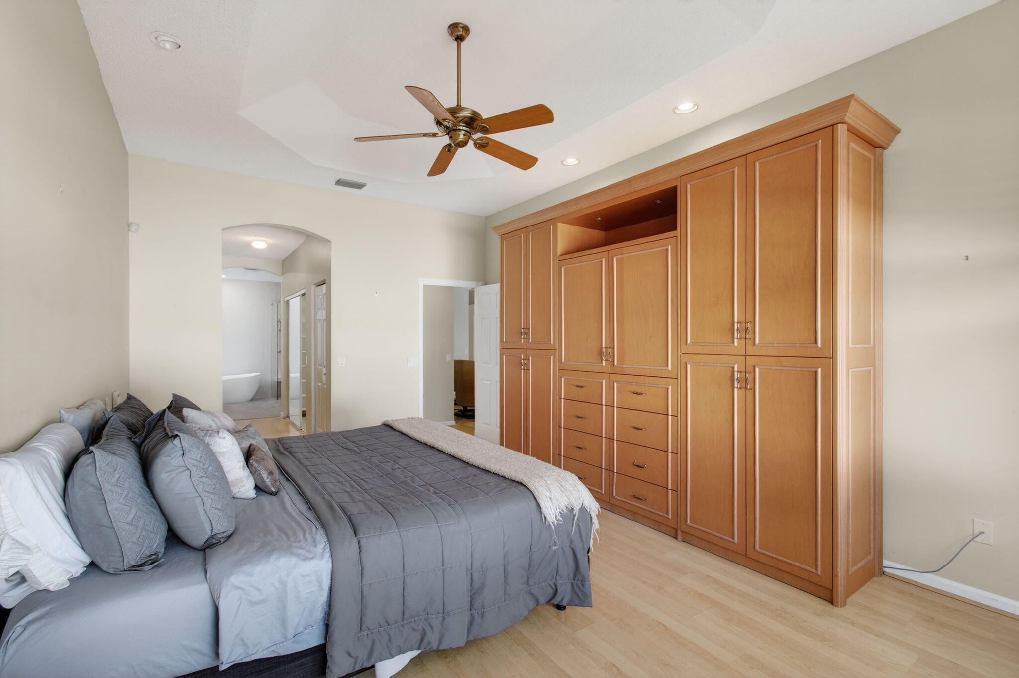 VALENCIA LAKES 2 - Residential