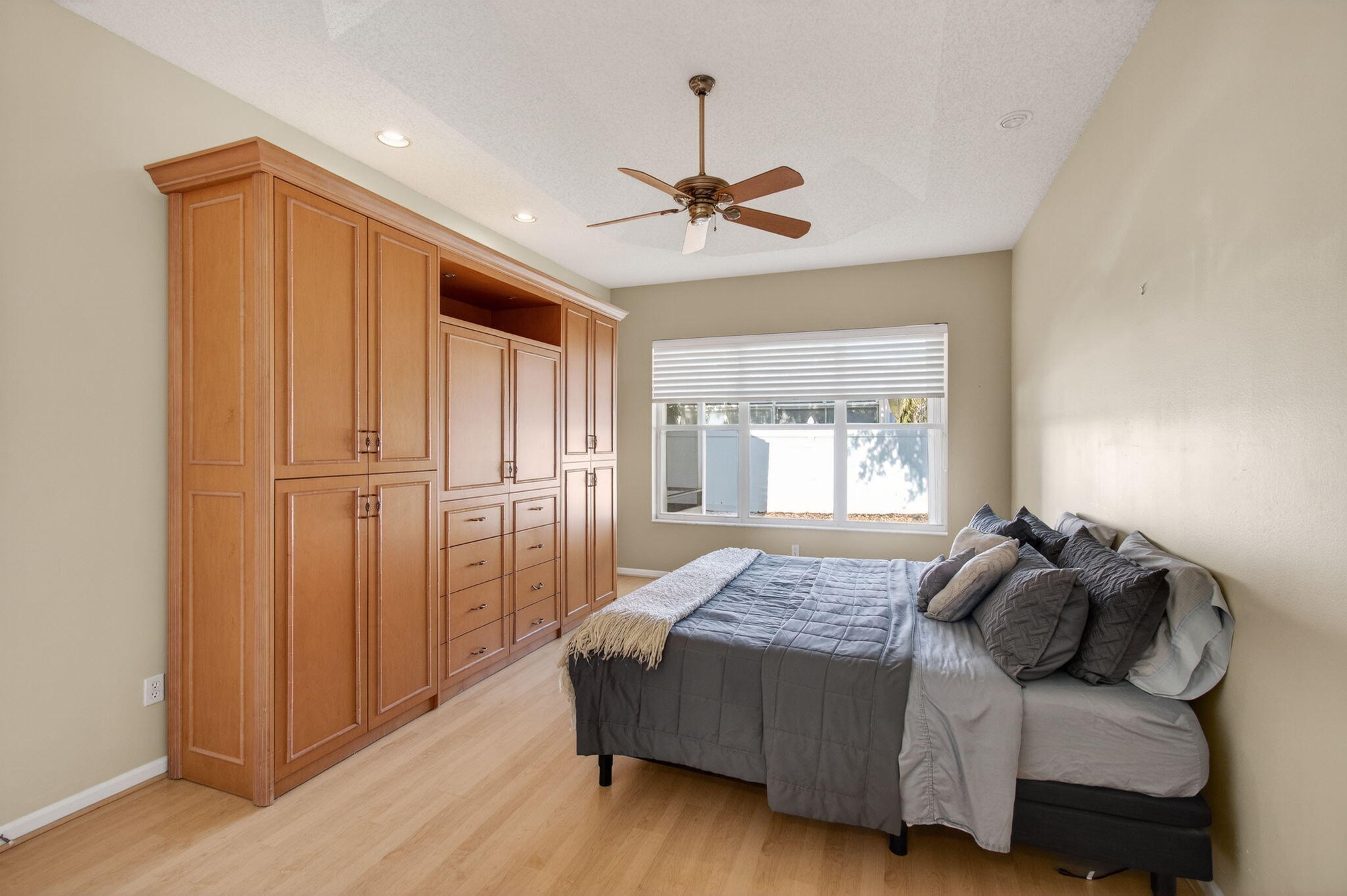 VALENCIA LAKES 2 - Residential