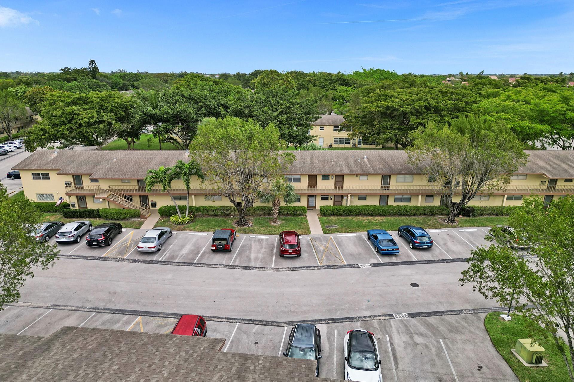 Most Desirable 55+ Community...Oriole Gardens Three is a Friendly, Warm and Welcoming Community. This unit is just a short walk to the Pool and Clubhouse. Activities include Bingo, Bunco, Shuffleboard, Bocce and so much more. This unit is centrally located in the community with Garden Views. Features 2 Master Suites, 2 Full Bathrooms, Pantry, Tile Flooring (carpet in 1 BR) Screened Patio.
Assoc. Includes Roof repairs , Basic Cable, and Water. Association Requires 700+ CS, POI $40k.
NO ASSESSMENTS NO RENTING.