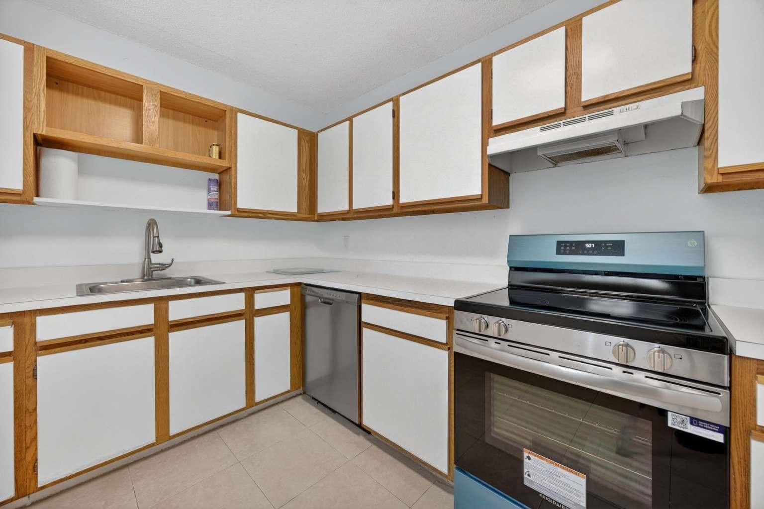 14840 Naranja Lakes Boulevard C4L