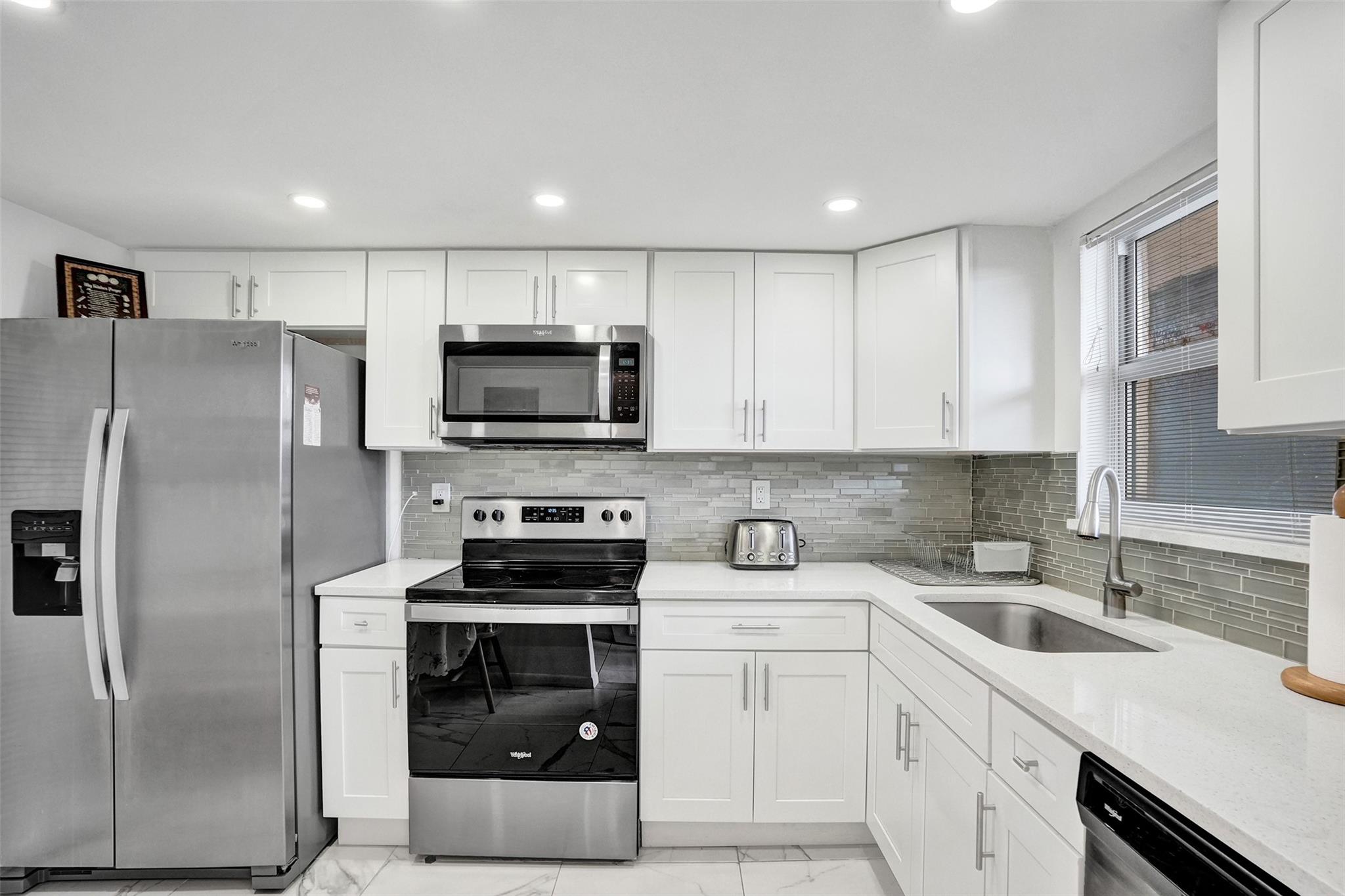 5900 NW 44th St 414
