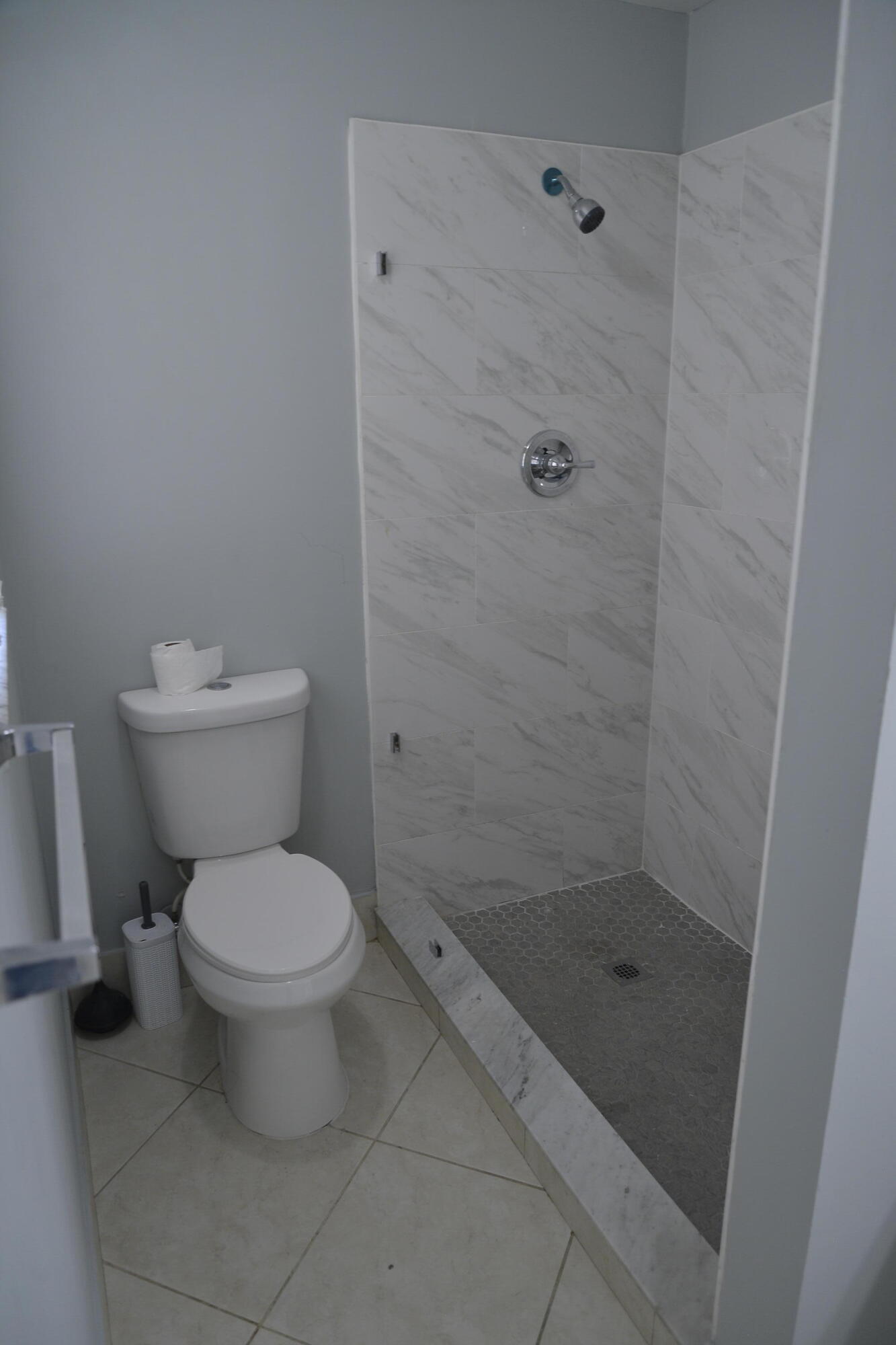 LAKES OF DEER CREEK - Residential Lease