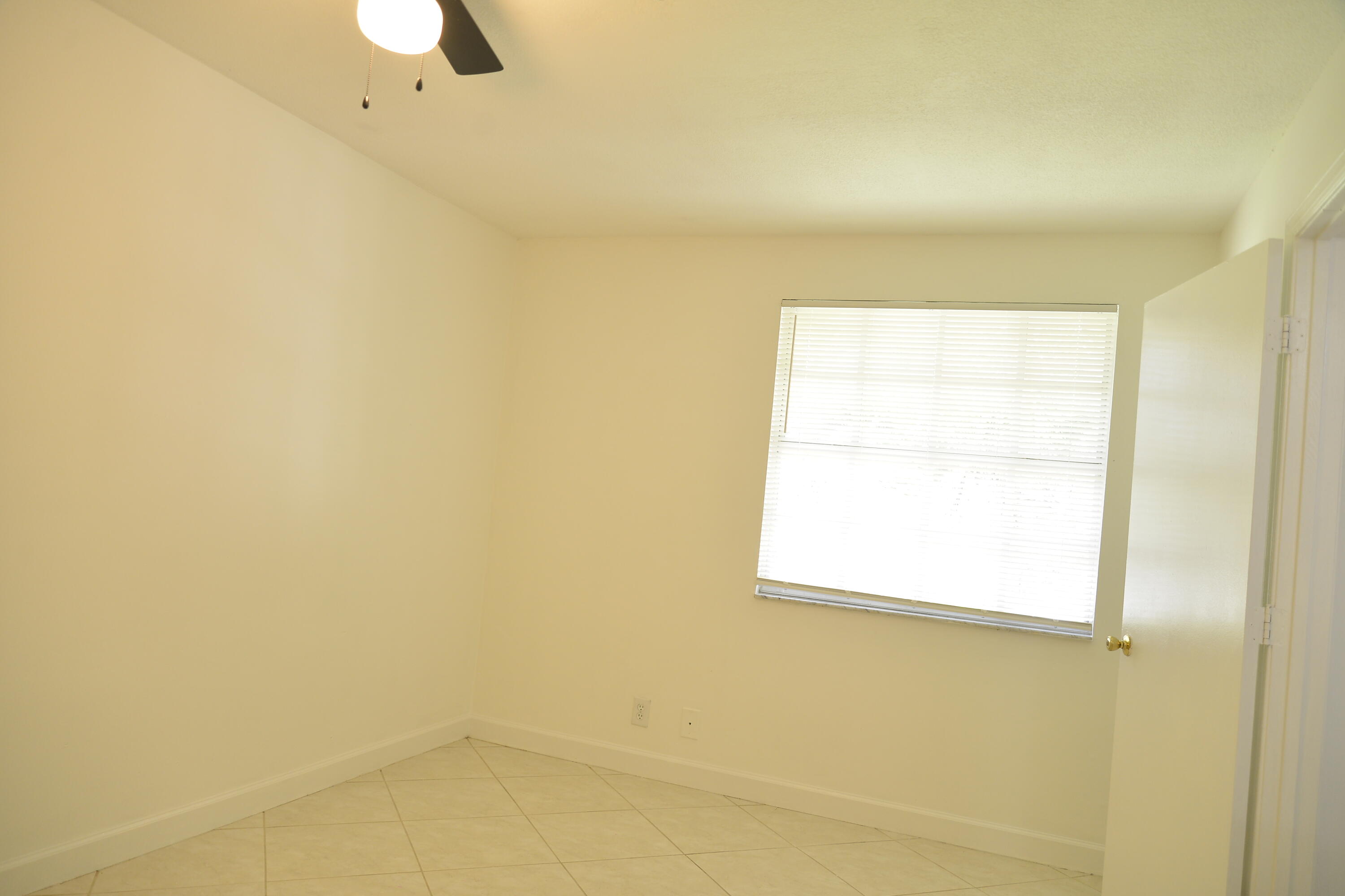 LAKES OF DEER CREEK - Residential Lease