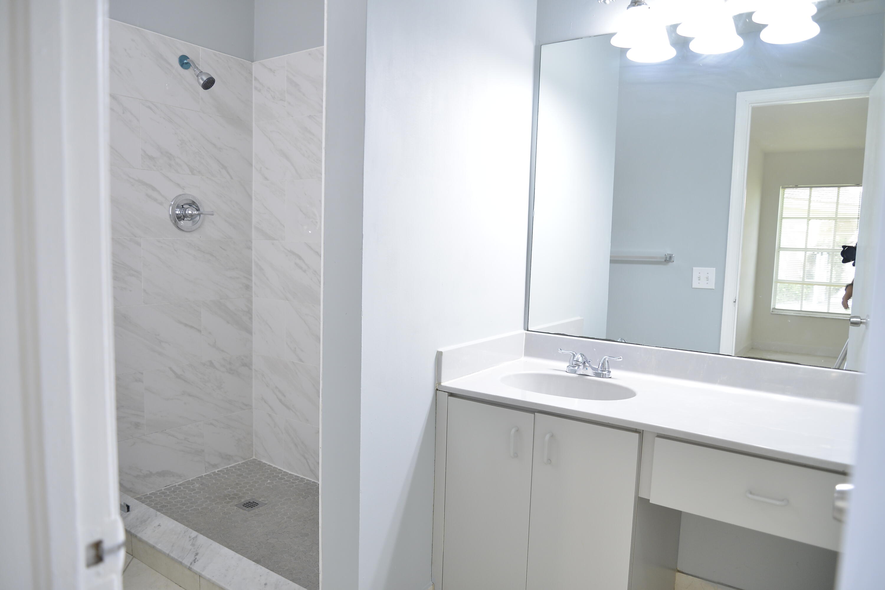 LAKES OF DEER CREEK - Residential Lease