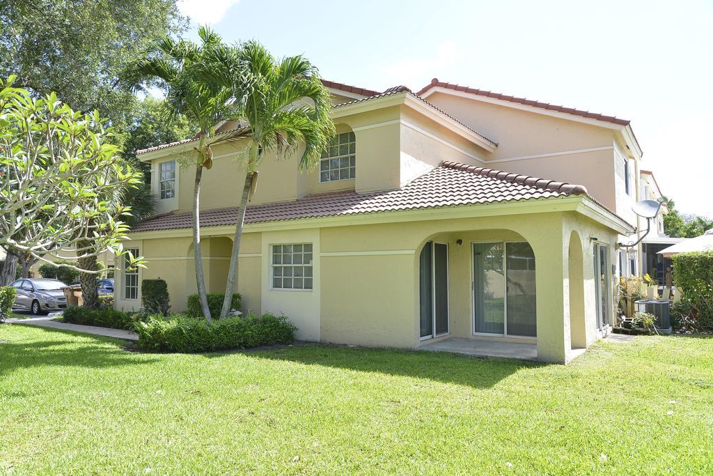 Photo of 3344 Deer Creek Alba Circle #3344, Deerfield Beach, FL 33442 (MLS # B26029026)