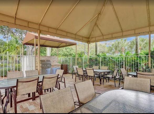 THE HAMMOCKS - Residential