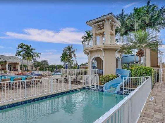 THE HAMMOCKS - Residential