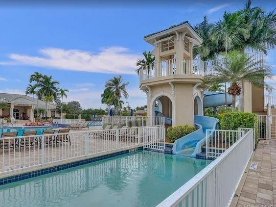 THE HAMMOCKS - Residential