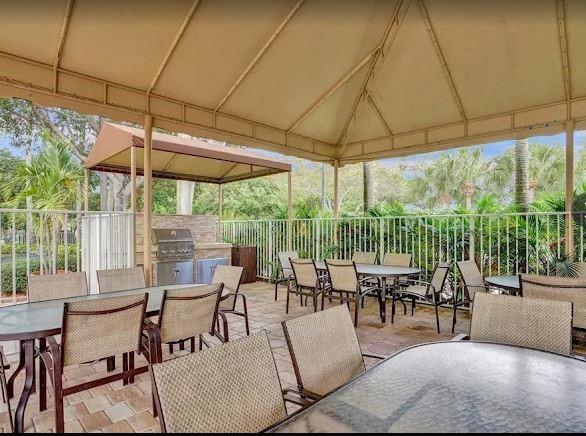 THE HAMMOCKS - Residential